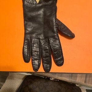 Valentino Black Leather woman Gloves